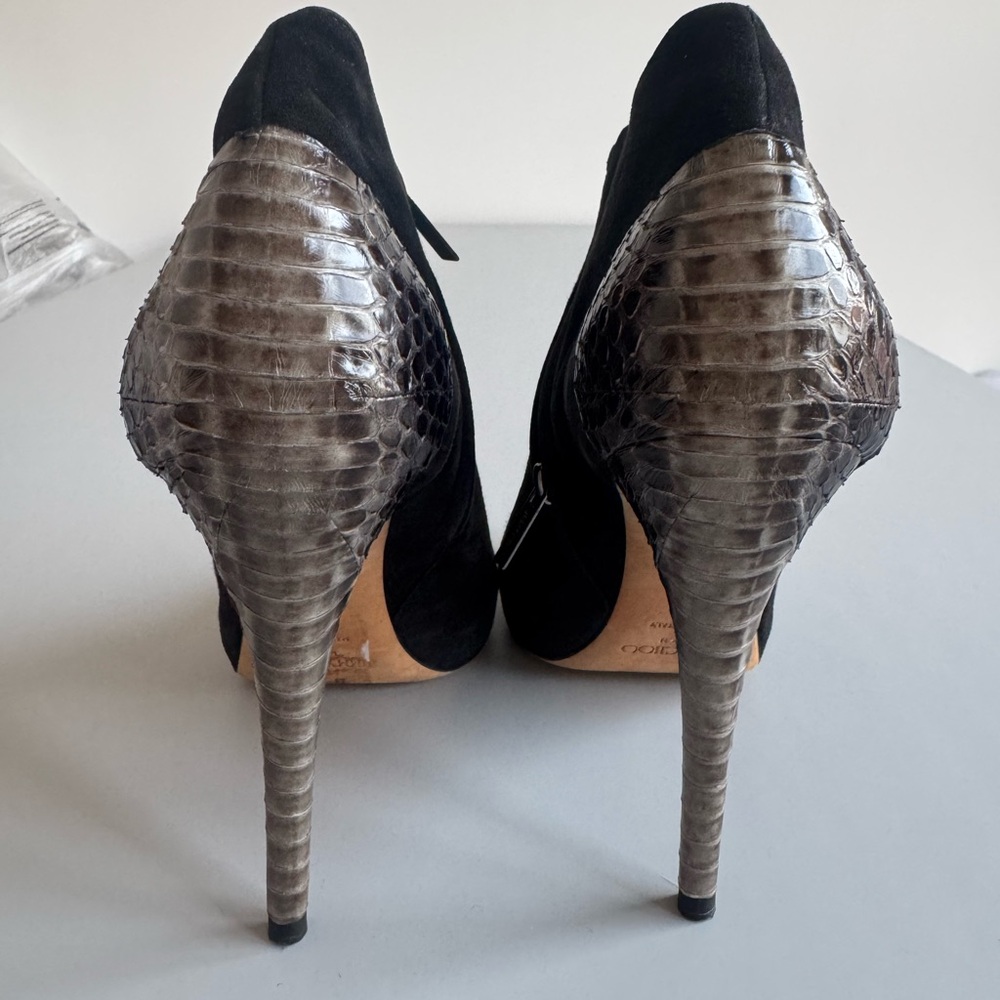 NWOT JIMMY CHOO black suede and snakeskin peep-toe ankle boots size 38.5